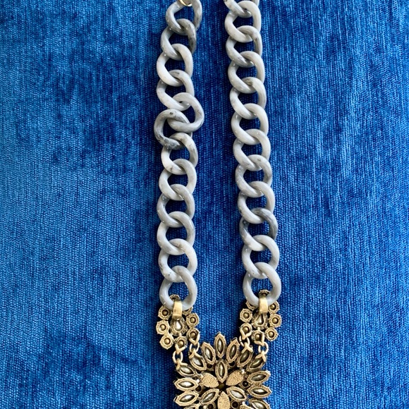 LOGO by Lori Goldstein Gray Link and Rhinestone Necklace - Picture 3 of 4